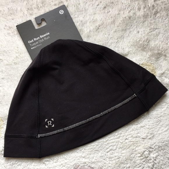 Lululemon Nwt Out Run Beanie Tuque 